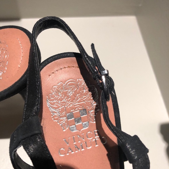 Vince Camuto Black stiletto pre-owned. - Picture 3 of 9